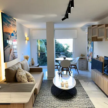 Nomad Milos Y Bali * Marbella
