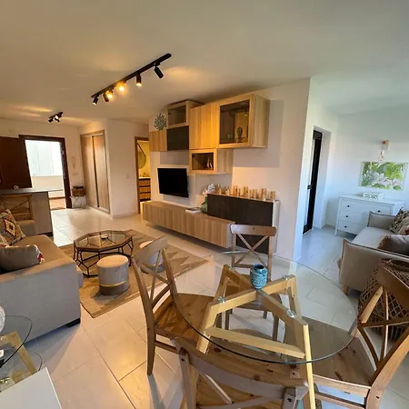 Nomad Milos Y Bali * Marbella
